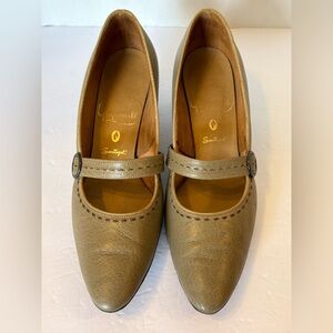 Vintage Gaymode leather Maryjane heel shoes size 7B